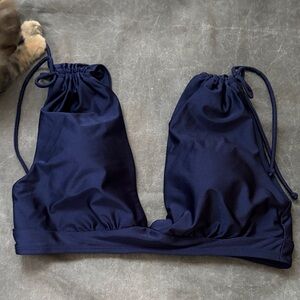 Time and tru bikini top navy L NWOT